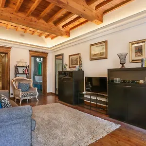 pontevecchio-stylish-apartment-in-florence-hosted-by-sweetstay.it-tuscanyhotel.com/